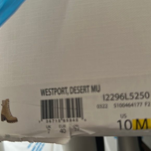 VERONICA BEARD
Westport Lamb Fur Suede Heeled Boots, NWT, size 10 - Picture 9 of 10